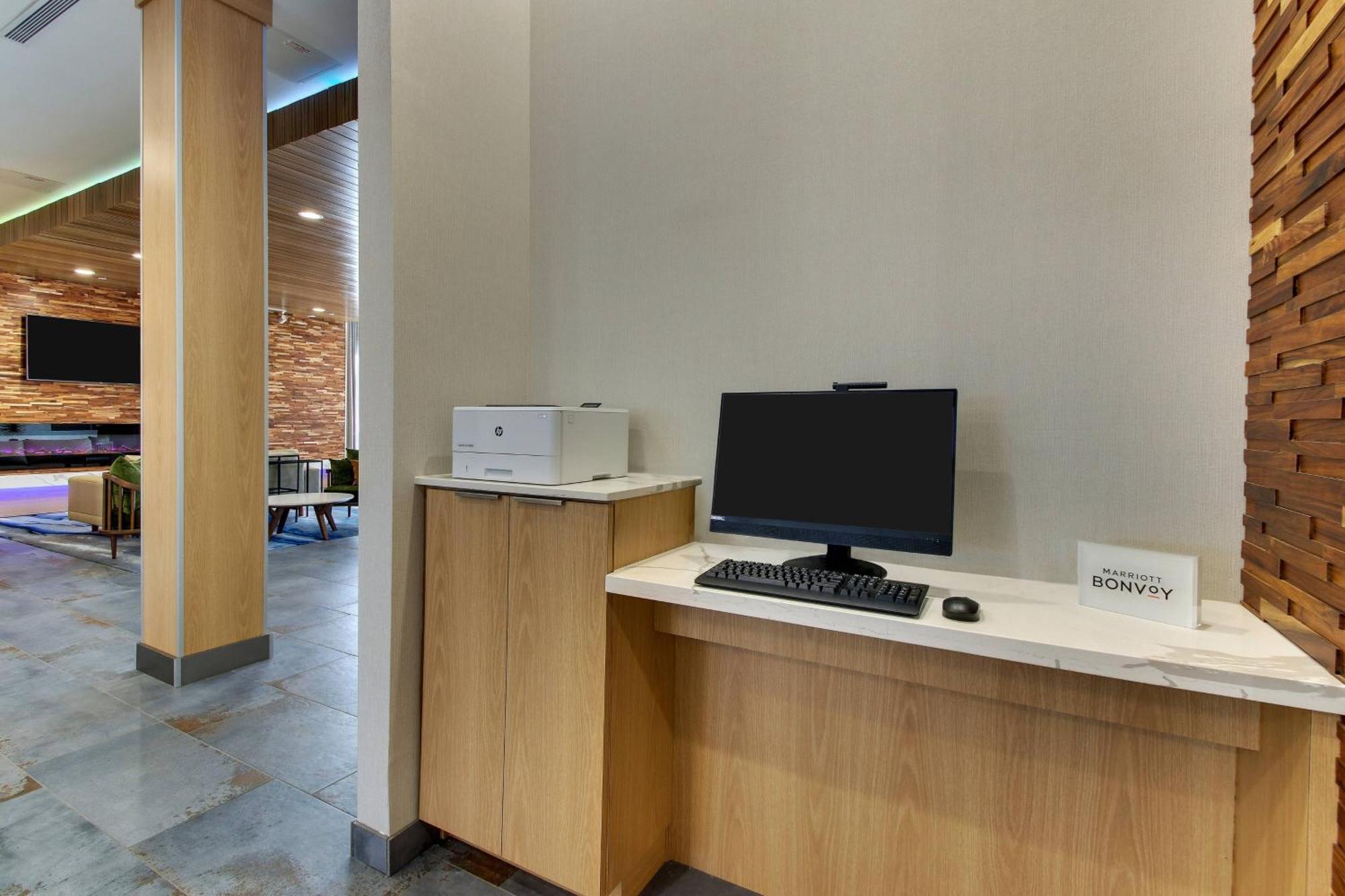 Fairfield Inn And Suites By Marriott Houston Brookhollow Eksteriør billede