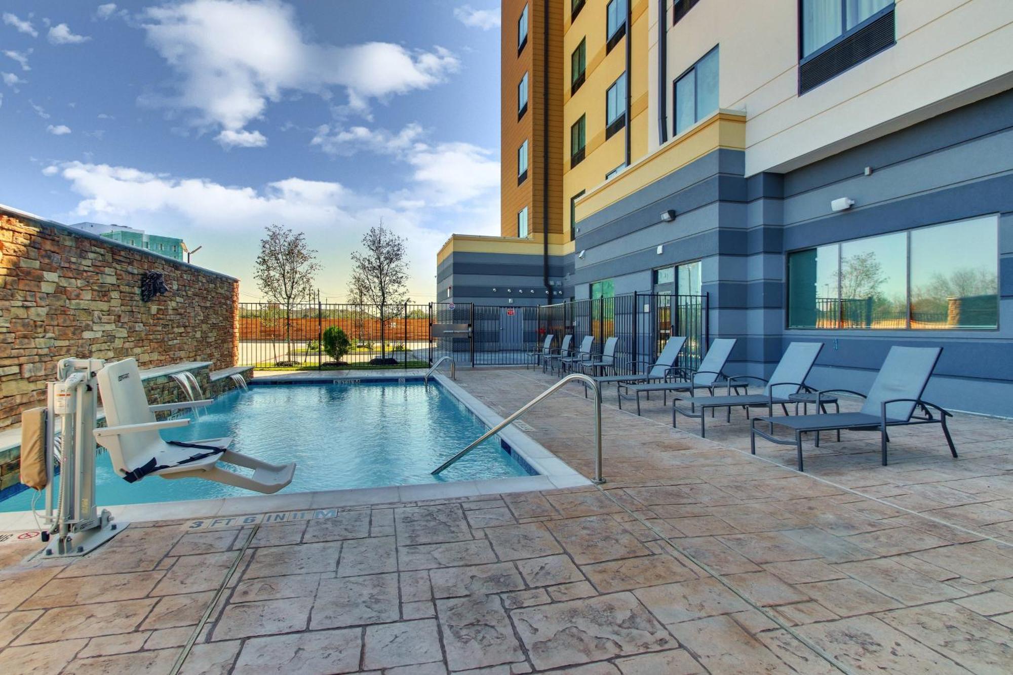 Fairfield Inn And Suites By Marriott Houston Brookhollow Eksteriør billede